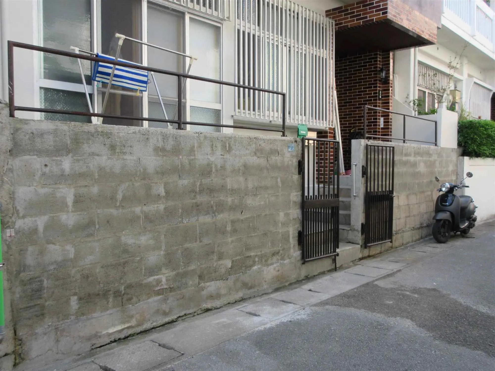 沖縄のリフォーム・那覇のリフォーム施工後の写真：全面外壁塗装・防水工事