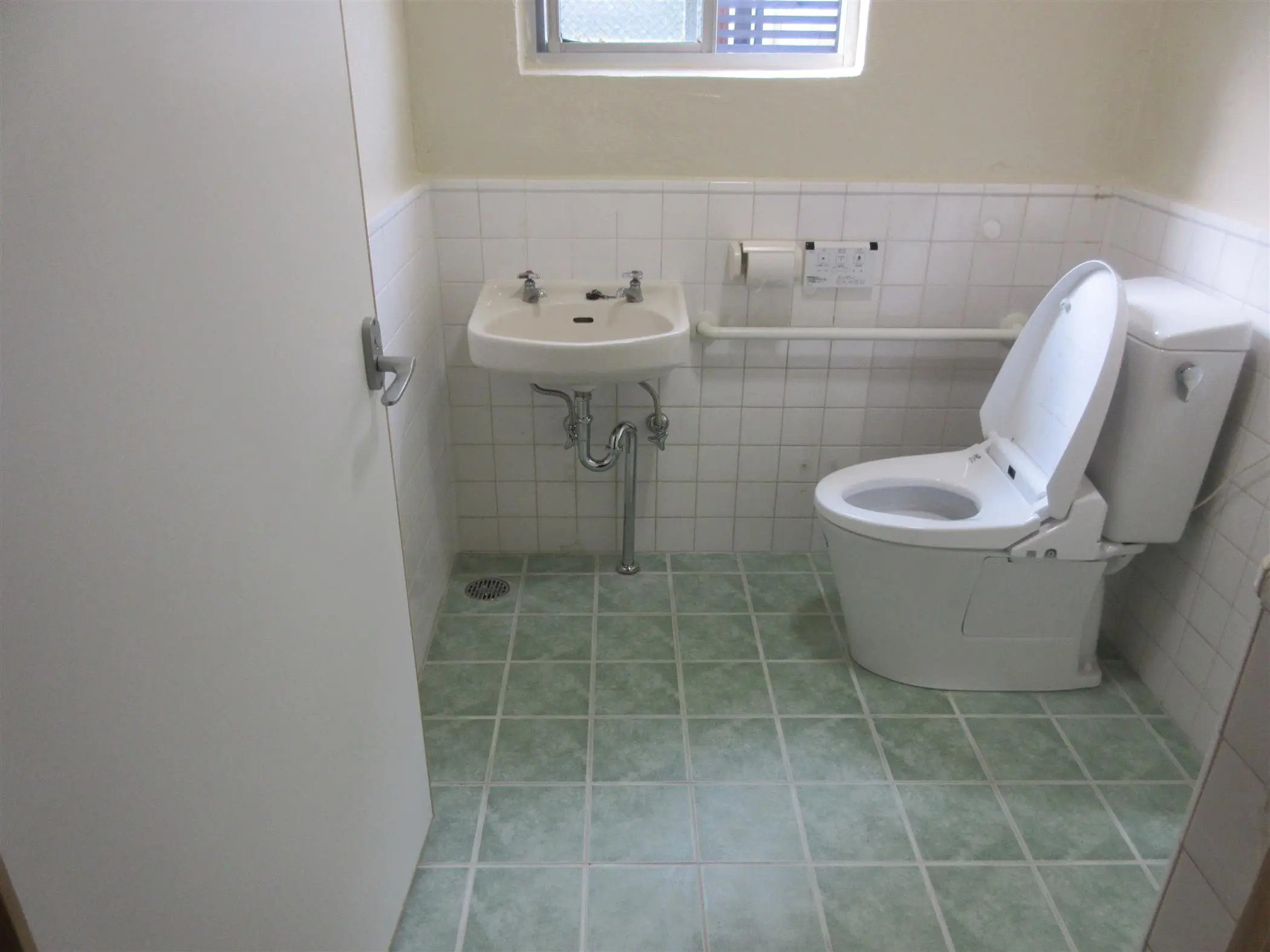 沖縄のリフォーム・那覇のリフォーム施工後の写真：T邸トイレリフォーム