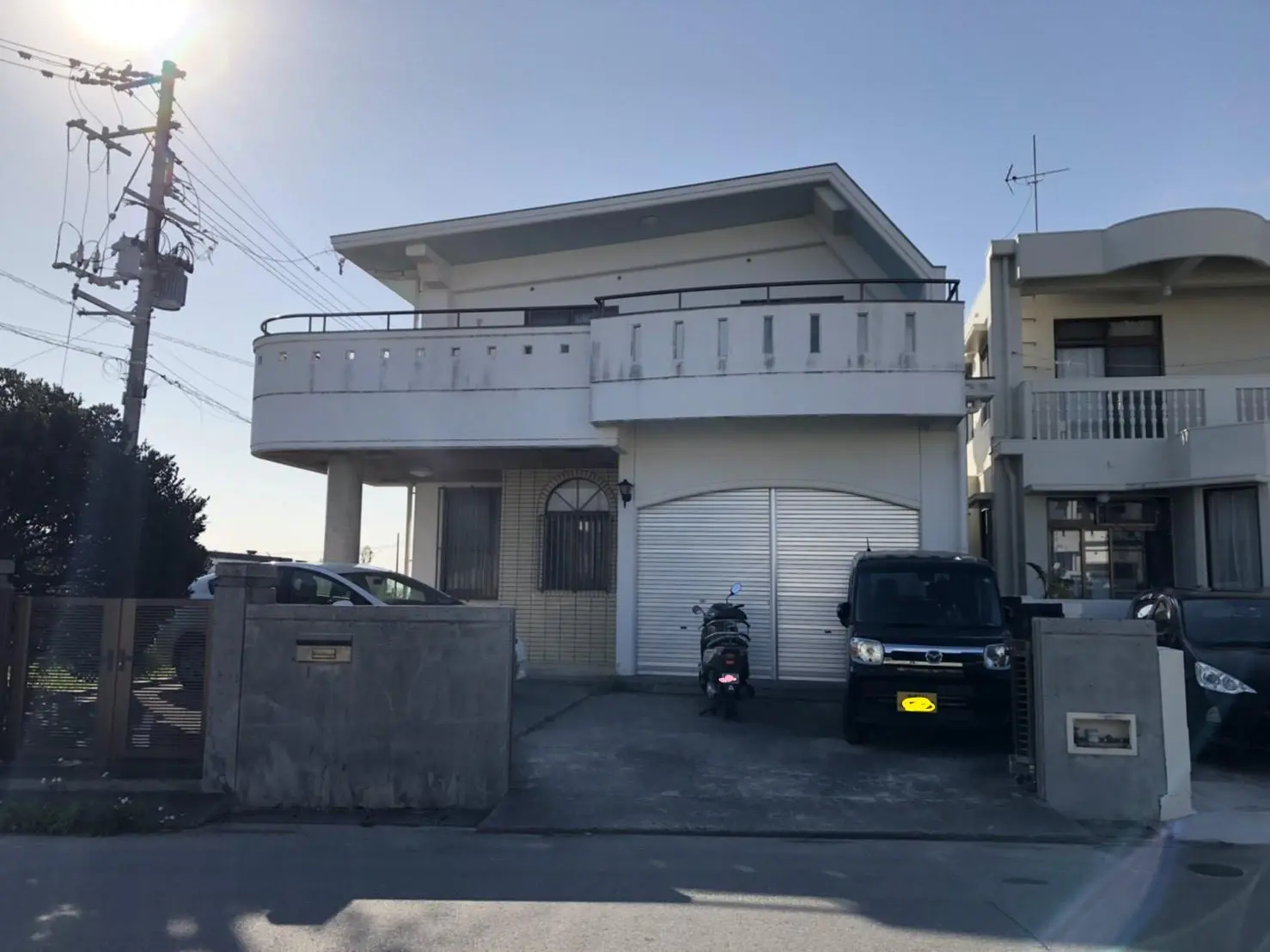 沖縄で施工したリフォーム・那覇で施工したリフォーム施工前の写真:駐車場を広く