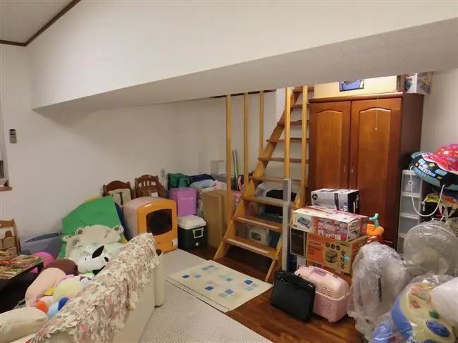 沖縄でリフォーム・那覇でリフォーム施工前の写真：N邸部屋造作工事・棚造作工事