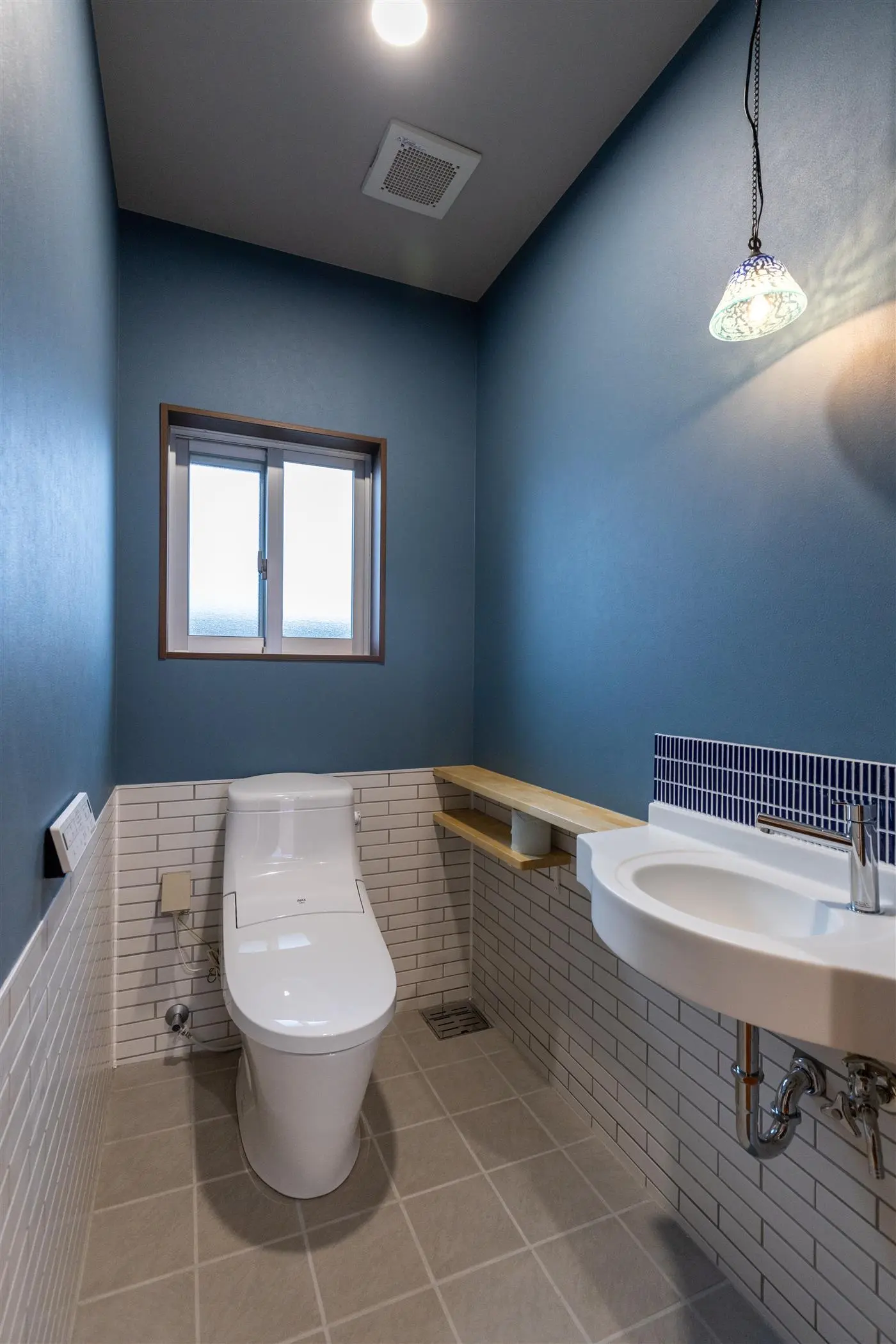 沖縄で施工したリフォーム・那覇で施工したリフォーム施工後の写真:トイレリフォーム