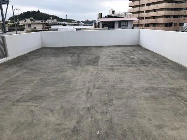 沖縄でリフォーム・那覇でリフォーム施工前の写真：目隠しフェンス、雨よけ設置工事