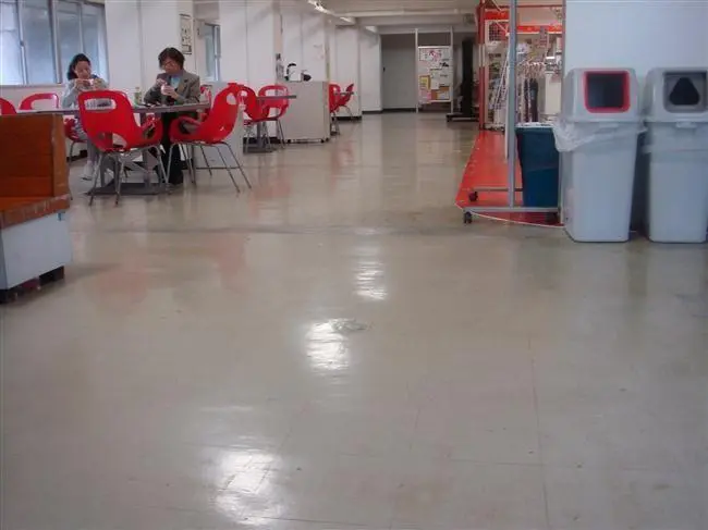 沖縄で施工したリフォーム・那覇で施工したリフォーム施工前の写真:Pタイル張付