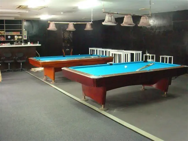 沖縄で施工したリフォーム・那覇で施工したリフォーム施工後の写真:ビリヤ-ド場