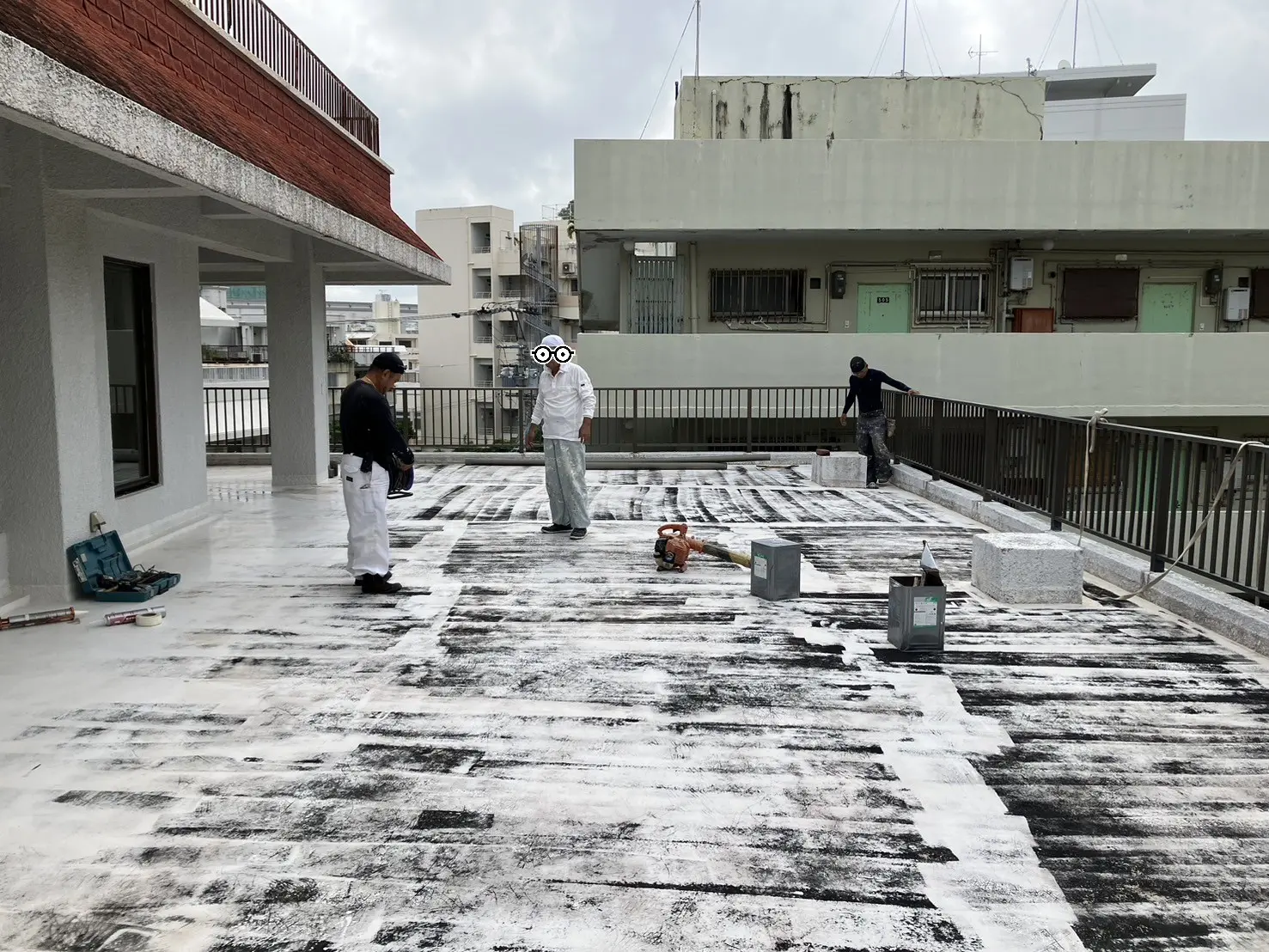 沖縄で施工したリフォーム・那覇で施工したリフォーム施工前の写真:ベランダ防水工事