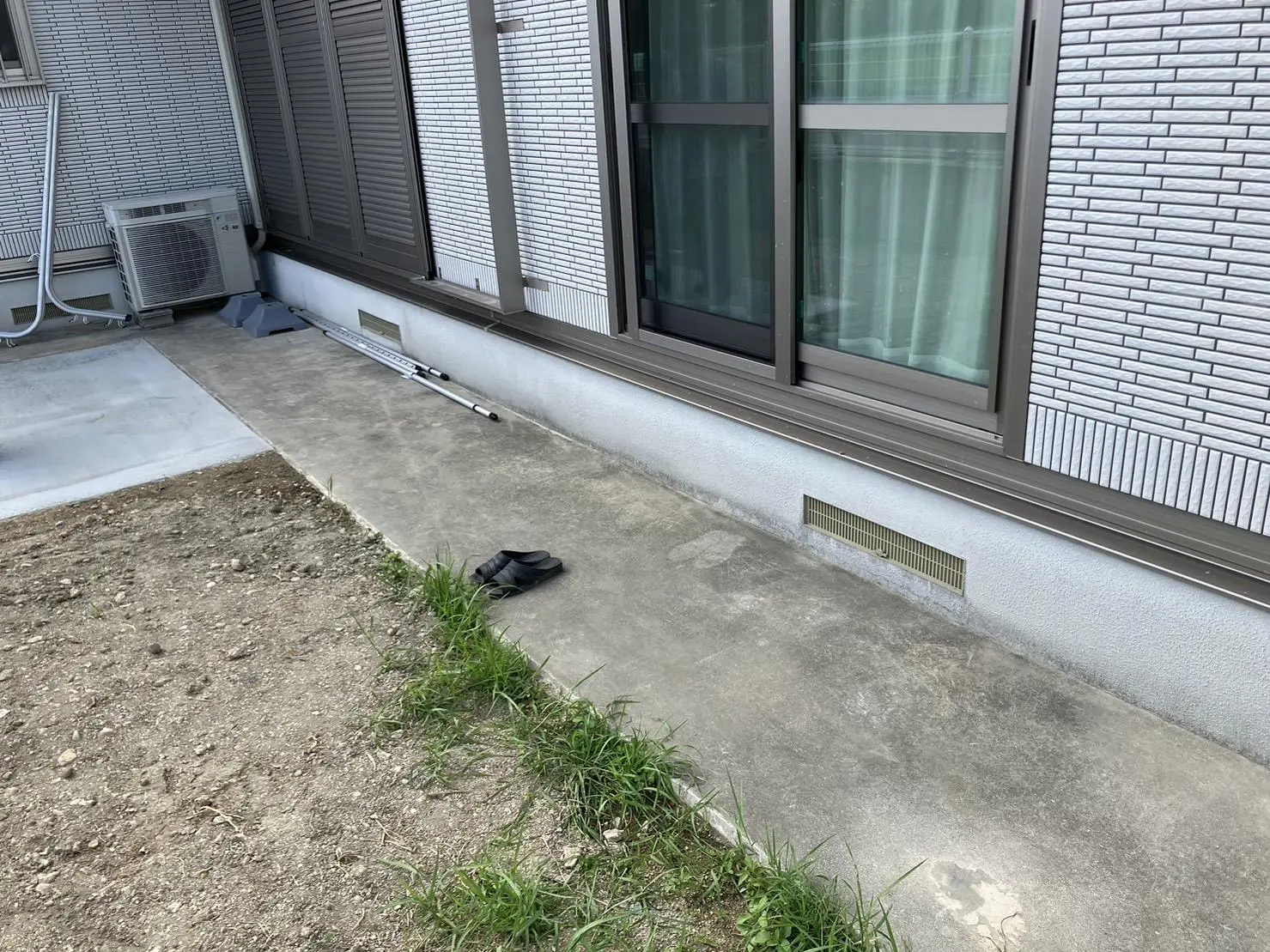 沖縄で施工したリフォーム・那覇で施工したリフォーム施工前の写真:リウッドデッキ設置工事