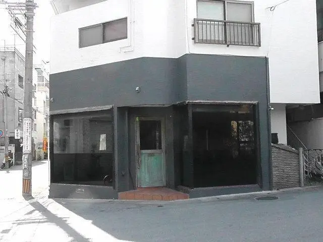 沖縄でリフォーム・那覇でリフォーム施工前の写真：松山の靴屋さん