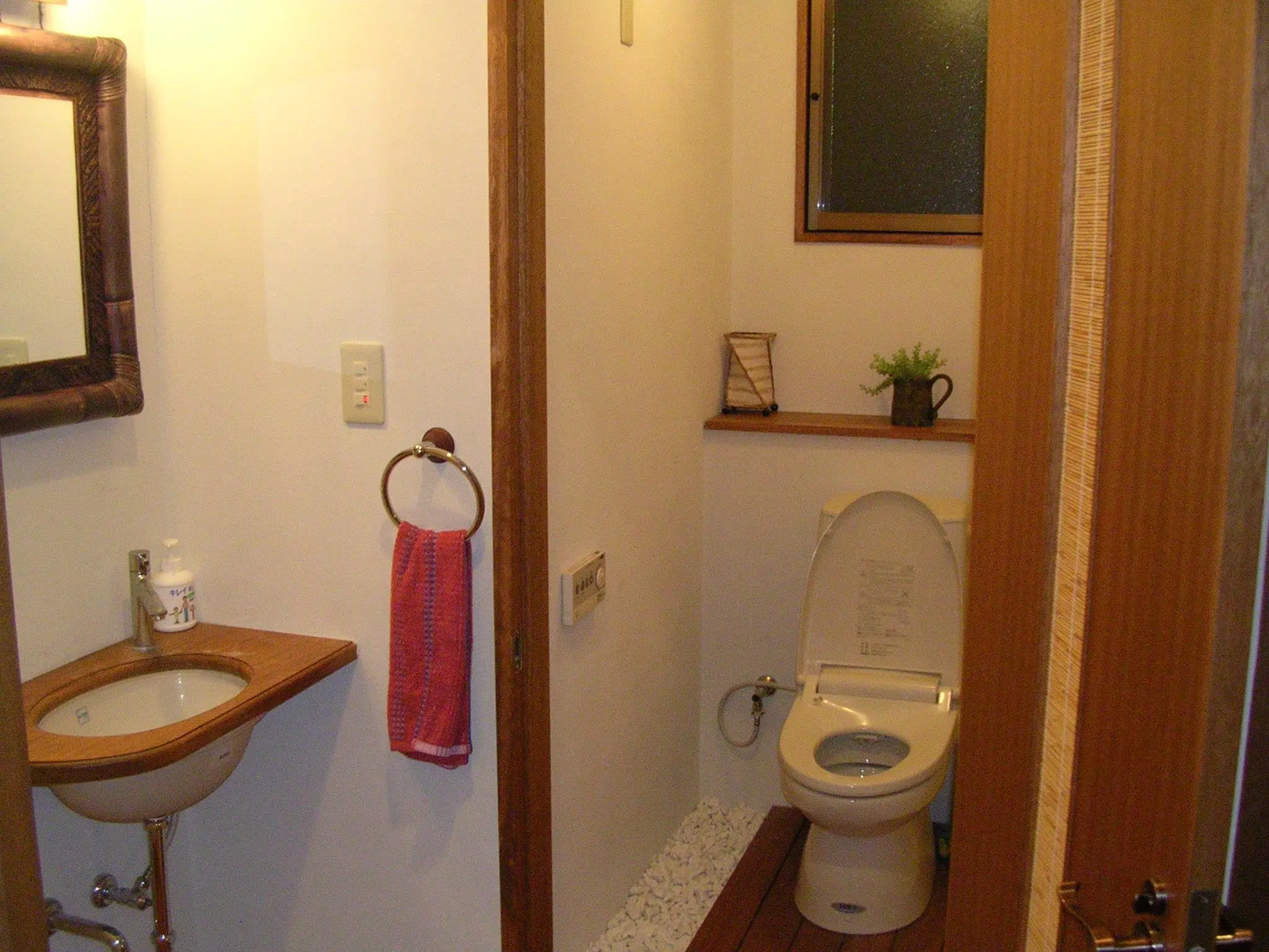 沖縄で施工したリフォーム・那覇で施工したリフォーム施工後の写真：２世帯増築トイレリフォーム